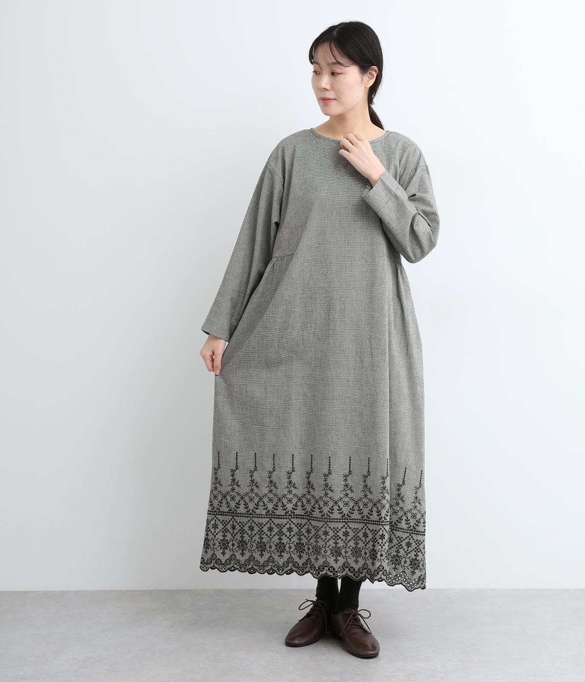 コットンリネン裾パネル刺繍ワンピース(グレー-F)