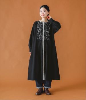 起毛コットン配色刺繍入りワンピース(ブラック-F)