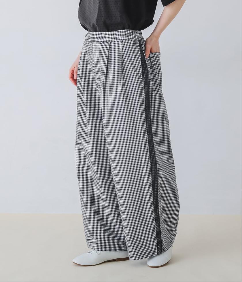 コットンリネン　サイドレースセミフレアパンツ