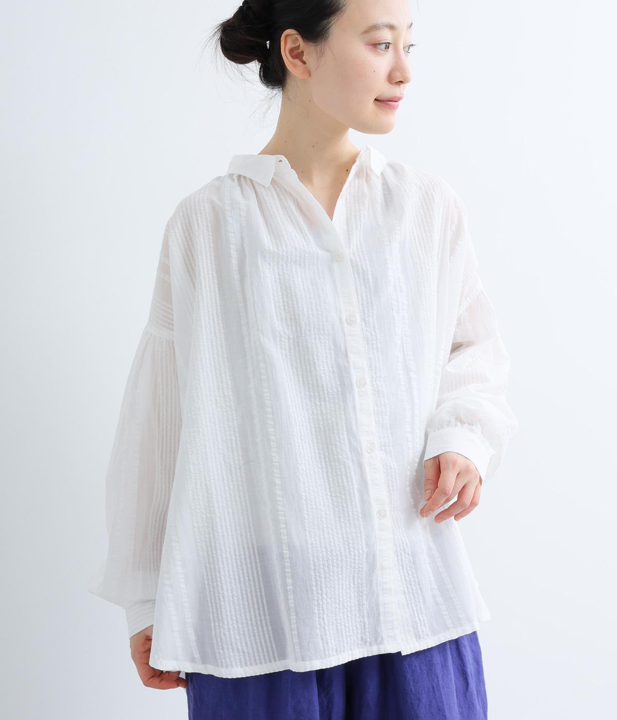 先染めコットンシアサッカー　前あきシャツブラウス(ホワイト-ML)