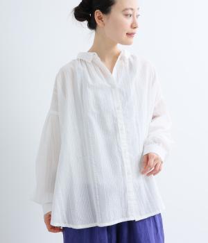 先染めコットンシアサッカー　前あきシャツブラウス(ホワイト-ML)