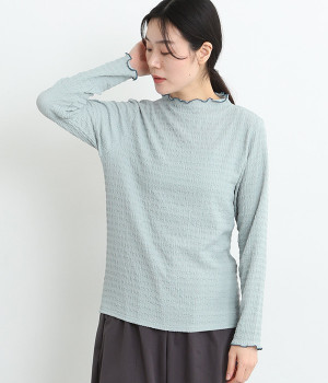 ボトルネックシャーリングカットプルオーバー