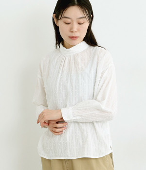 ロールカラー布帛プルオーバー