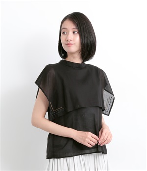 コットン手仕事刺繍入りケープブラウス(チャコール-L)