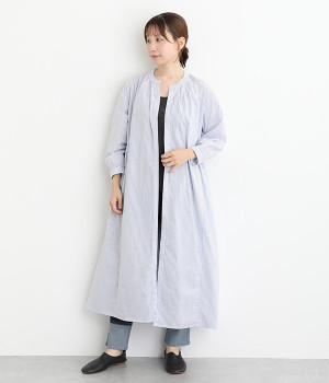 お祝いモチーフ付きシャツワンピース(オフ×ブルーストライプ-M)