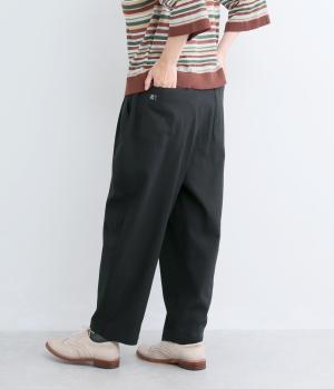 シャーリングテーパードパンツ(ブラック-L)
