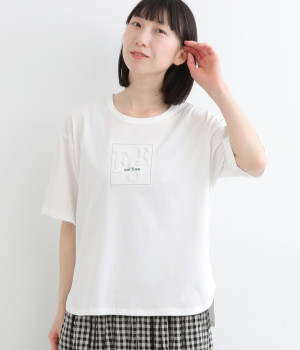 エンボスロゴTシャツ(オフホワイト-L)