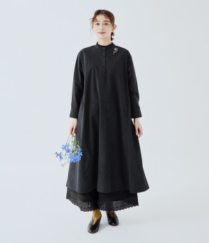 フリルカラーワンピース(ブラック-ONESIZE)