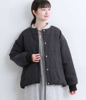 ナイロンタッサーノーカラー中綿コート(ブラック-L)