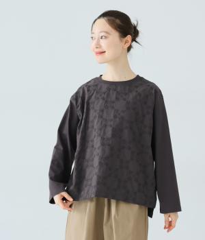 コットン天竺×コットン平織りフロントフハク刺繍プルオーバー(チャコール-L)