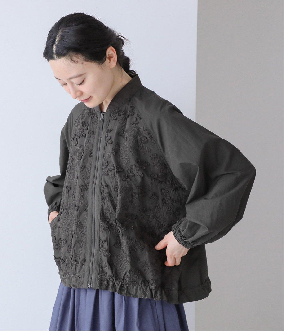 フラワーエンブロイダリーブルゾン