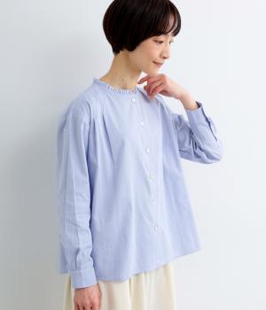 フリルカラーブラウス