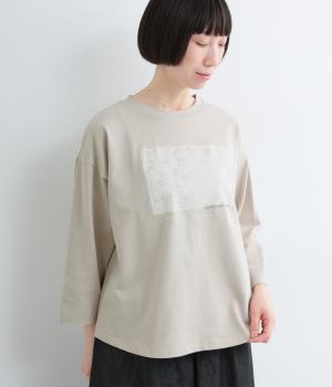 シルエットフラワープリントプルオーバー