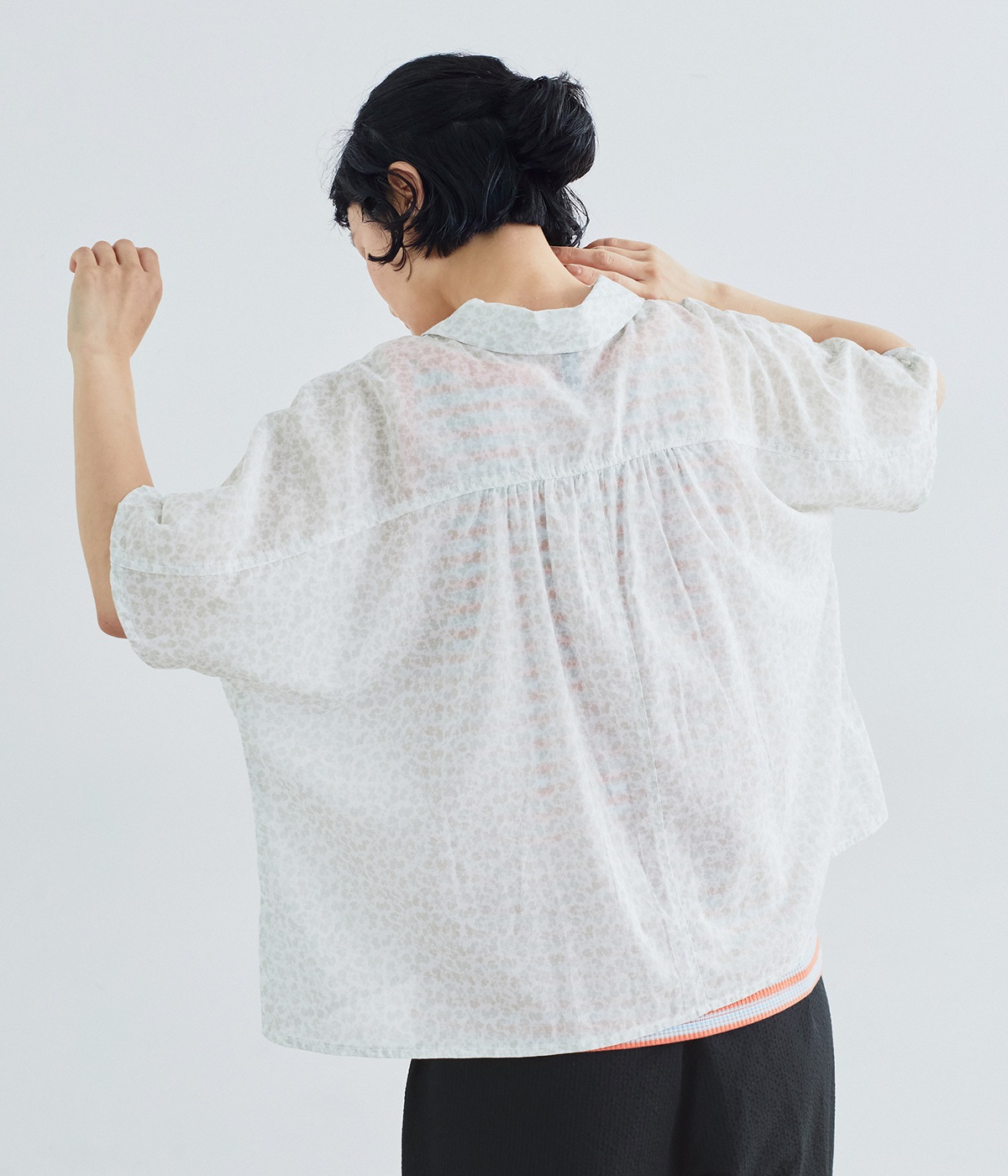 コットンフラワープリントワイドブラウス(オフホワイト-M)