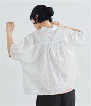 コットンフラワープリントワイドブラウス(オフホワイト-M)