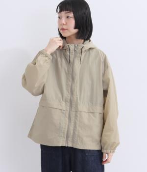 ライトマウンテンパーカ