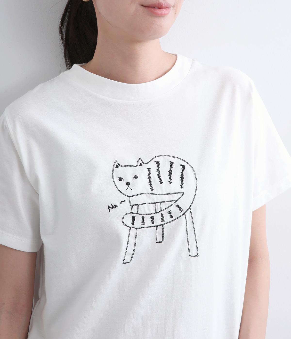 猫刺繍入りTシャツ(オフホワイト-M)