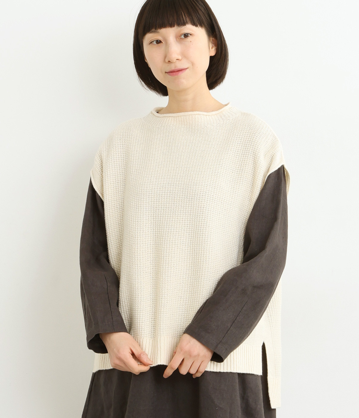 ホールガーメント　コットンウール混モックネックベスト(キナリ-ONESIZE)