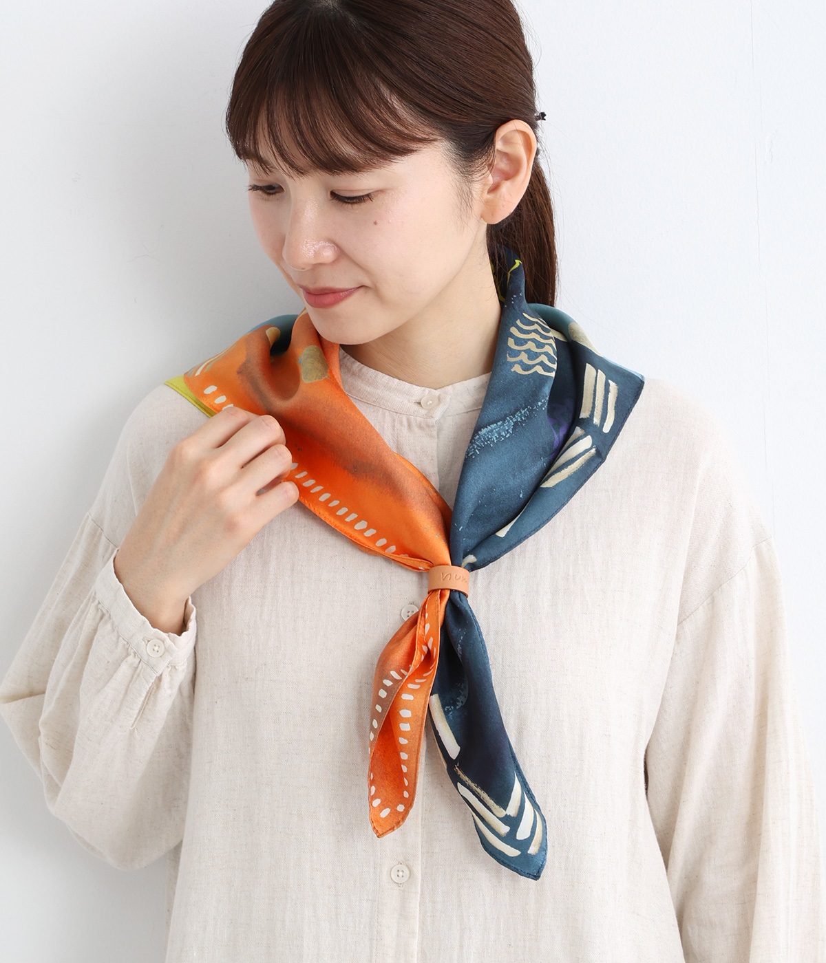 シルクスカーフ(ブルー-ONESIZE)