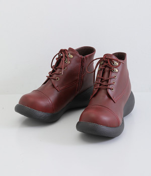 レースアップブーツ