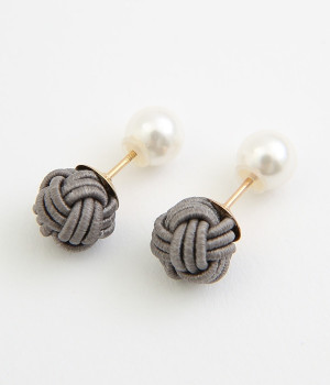 玉結び　ピアス(鉛色-ONESIZE)