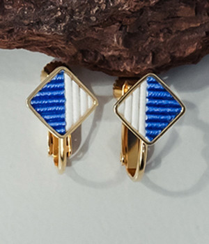 小結晶　イヤリング(胡粉×瑠璃色-ONESIZE)