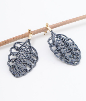 木の葉結び　ピアス(利休鼠-ONESIZE)