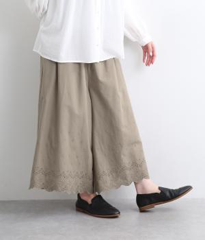 コットンスカラップ刺繍フレアパンツ(ベージュ-ONESIZE)