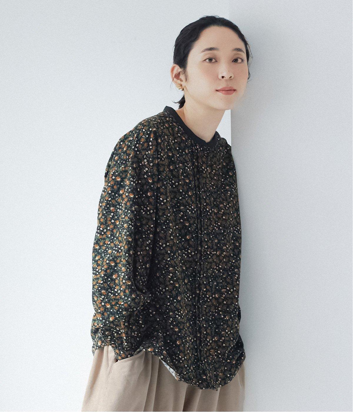 起毛フラワープリント　配色襟ブラウス(ブラック-F)