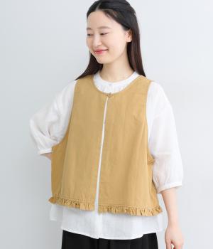 コットンライトチノクロス　2way裾フリルベスト(ベージュ-F)