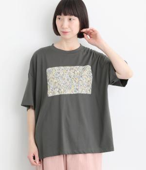 コットン天竺　多色花柄スクエアTEE(チャコール-F)