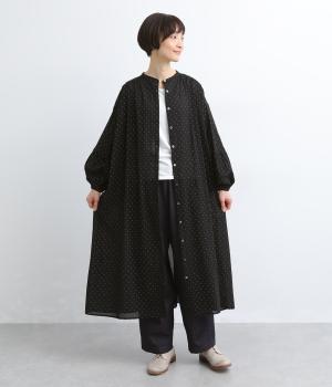 コットンピンドットプリント　ふわり袖ワンピース(ブラック-F)