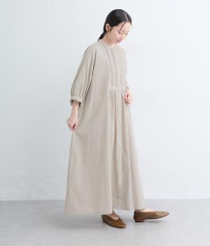 コットンサンドウォッシュ　ピンタックワンピース