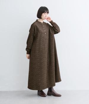 花柄コーデュロイ　ヘンリーネックワンピース（ブラウン・F）