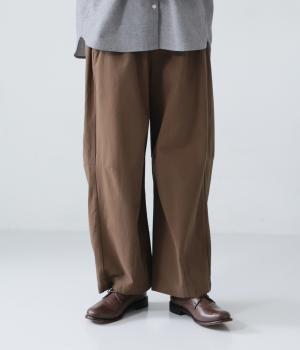 カラーソフトツイル脇タックコクーンパンツ(ブラウンカーキ-F)