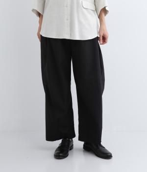 コットンタイプライター脇ダーツコクーンパンツ(クロ-F)