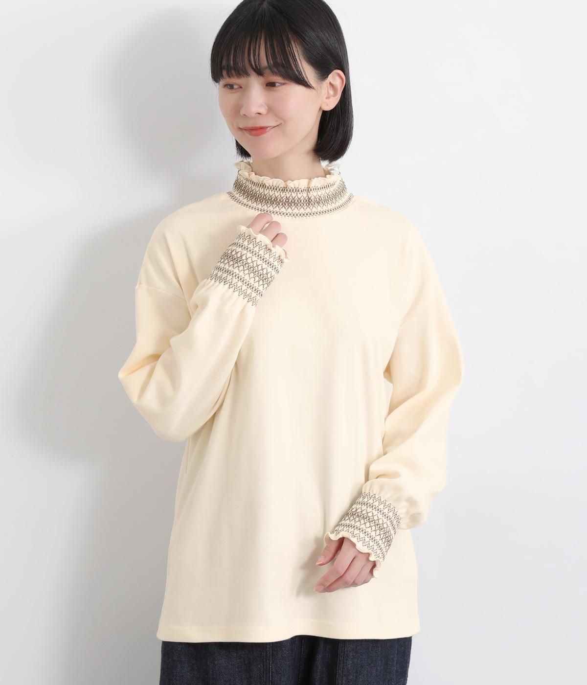 スムース裏起毛スモッキング刺繍プルオーバー(オフホワイト-F)