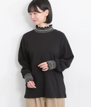 スムース裏起毛スモッキング刺繍プルオーバー(クロ-F)