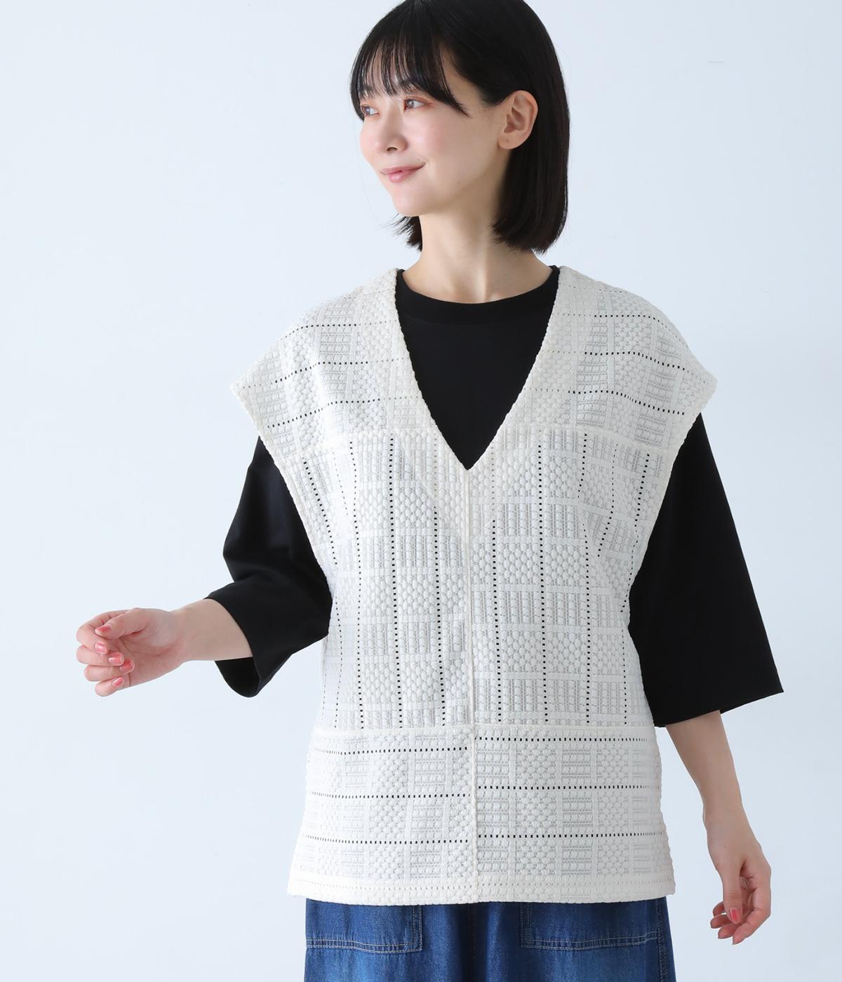 レースニットソーパッチワーク風Vネックベスト(オフホワイト-F)