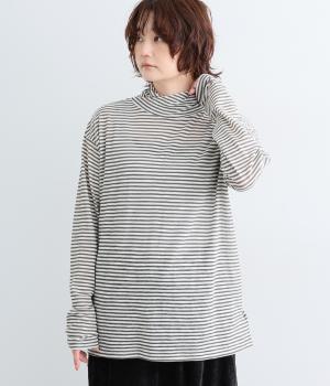 ねじれクシュクシュタートルネックプルオーバー（シロ×カーキ・F）