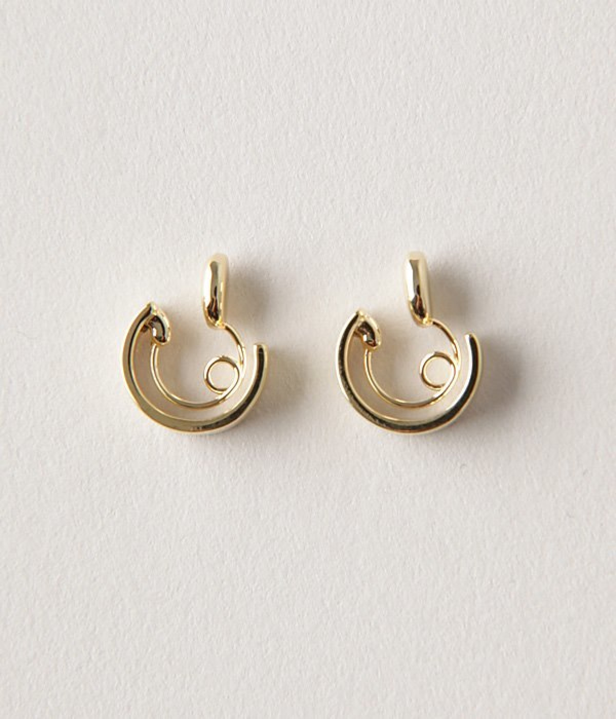 ループフィットイヤリング　シンプルフープ(ゴールド-ONESIZE)