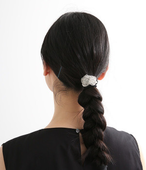 ビーズ　ヘアゴム(ホワイト-ONESIZE)