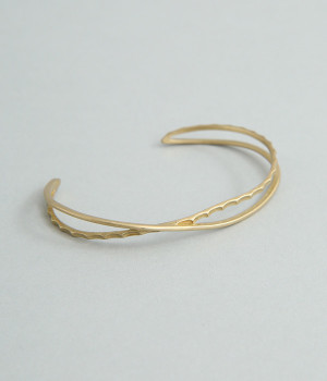 BRASSクロスバングル(ゴールド-ONESIZE)