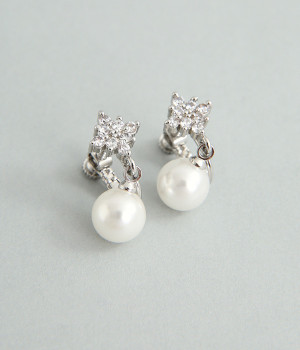 ひし形ストーンパール下がりイヤリング(シルバー-ONESIZE)