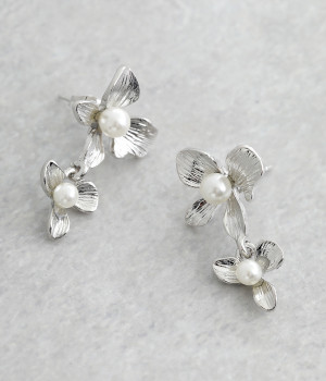 メタルフラワーパールピアス(シルバー-ONESIZE)