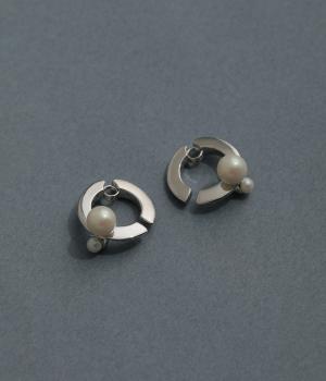 クラッチイヤリング　2粒パール