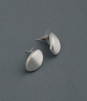 ネージュピアス　オーバル