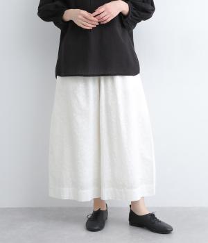 ローンキャンブリック刺繍オーバーレースリラックスワイドパンツ(オフ-L)