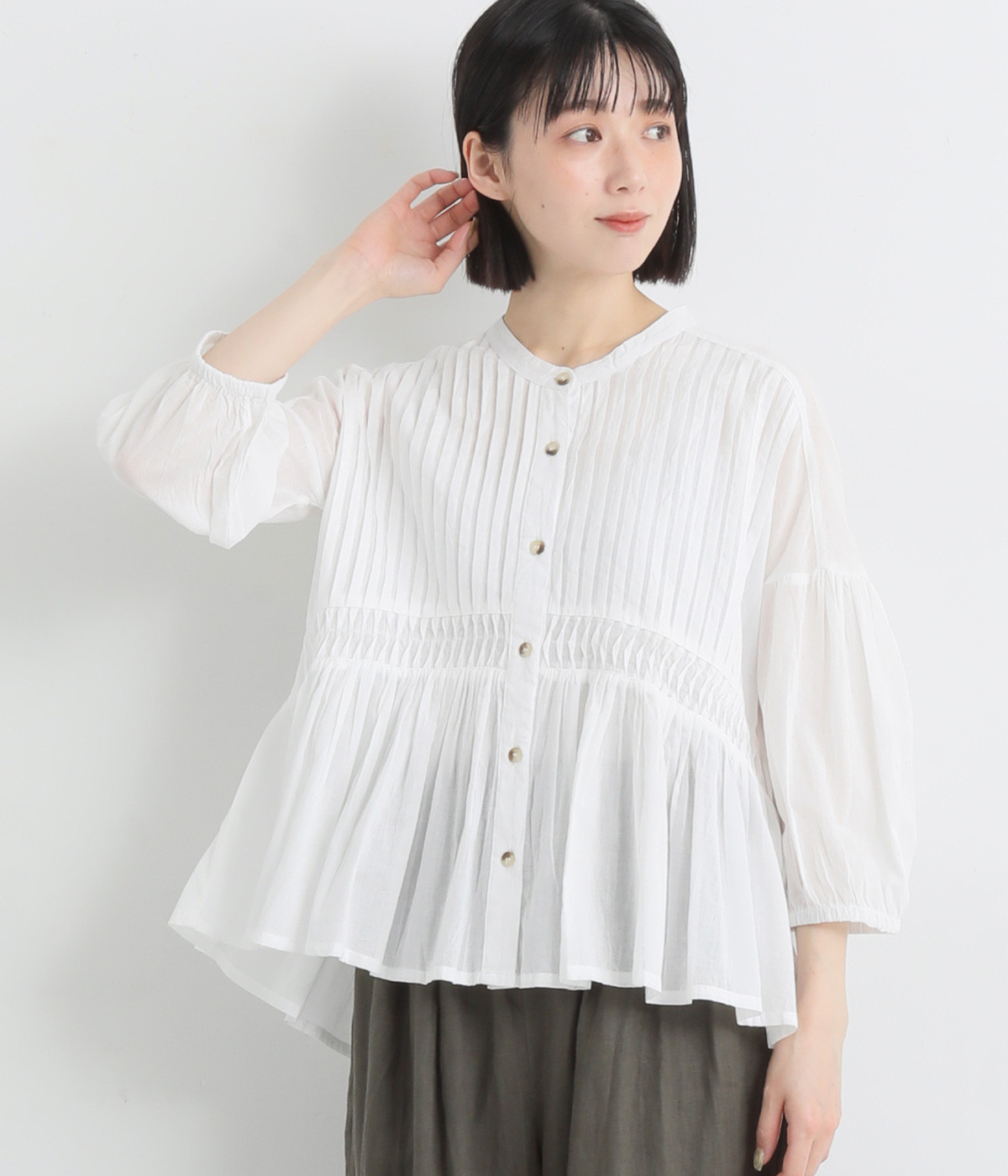 コットンボイル変形ピンタックフレアブラウス(オフホワイト-M)