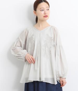 コットンボイルVネックギャザースリーブブラウス